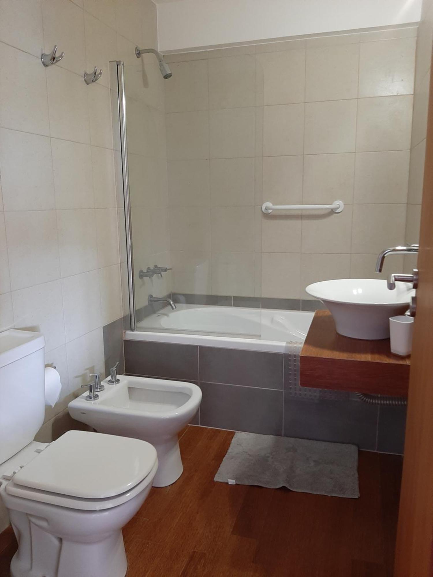 Hermoso Departamento Con Vista Al Y Cochera *